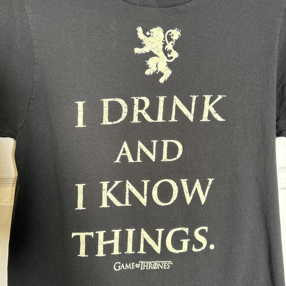 Game of Thrones Shirt M Adult Unisex I Drink and Know Things Graphic Tee Cotton - Picture 2 of 4
